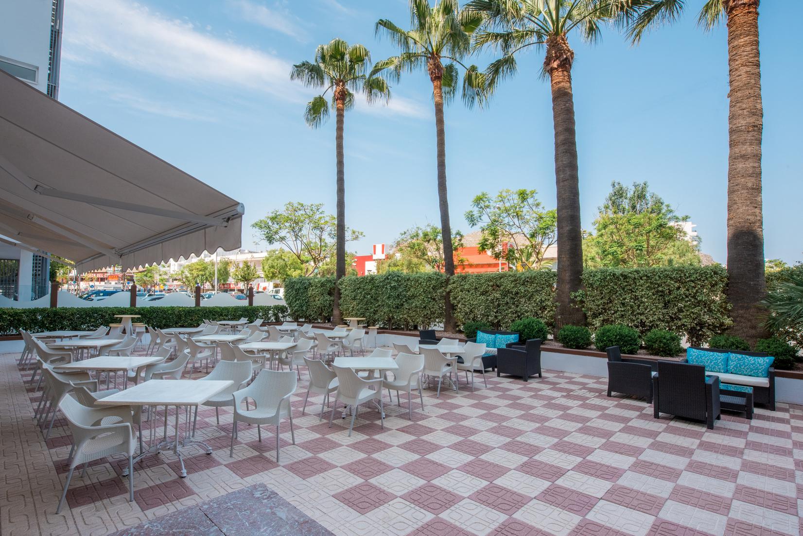 Iberostar Waves Ciudad Blanca Hotel Алкудия Екстериор снимка