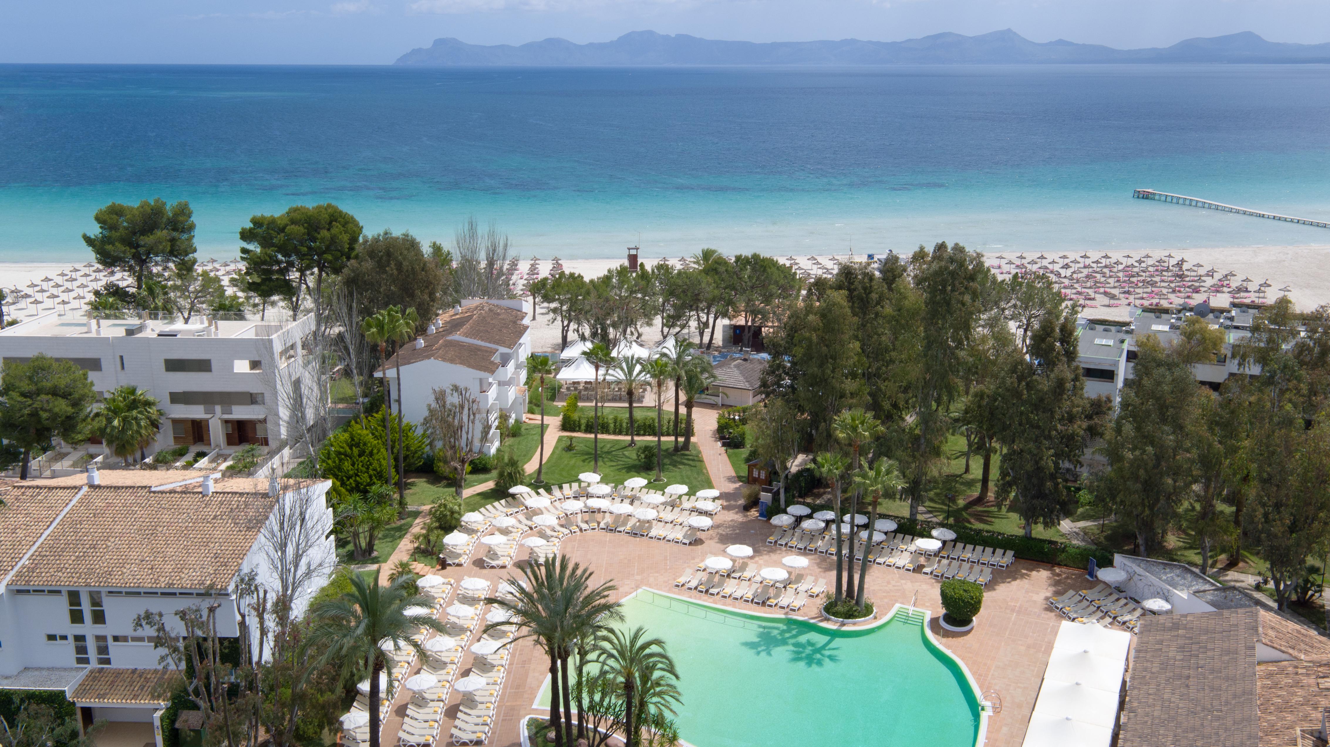 Iberostar Waves Ciudad Blanca Hotel Алкудия Екстериор снимка