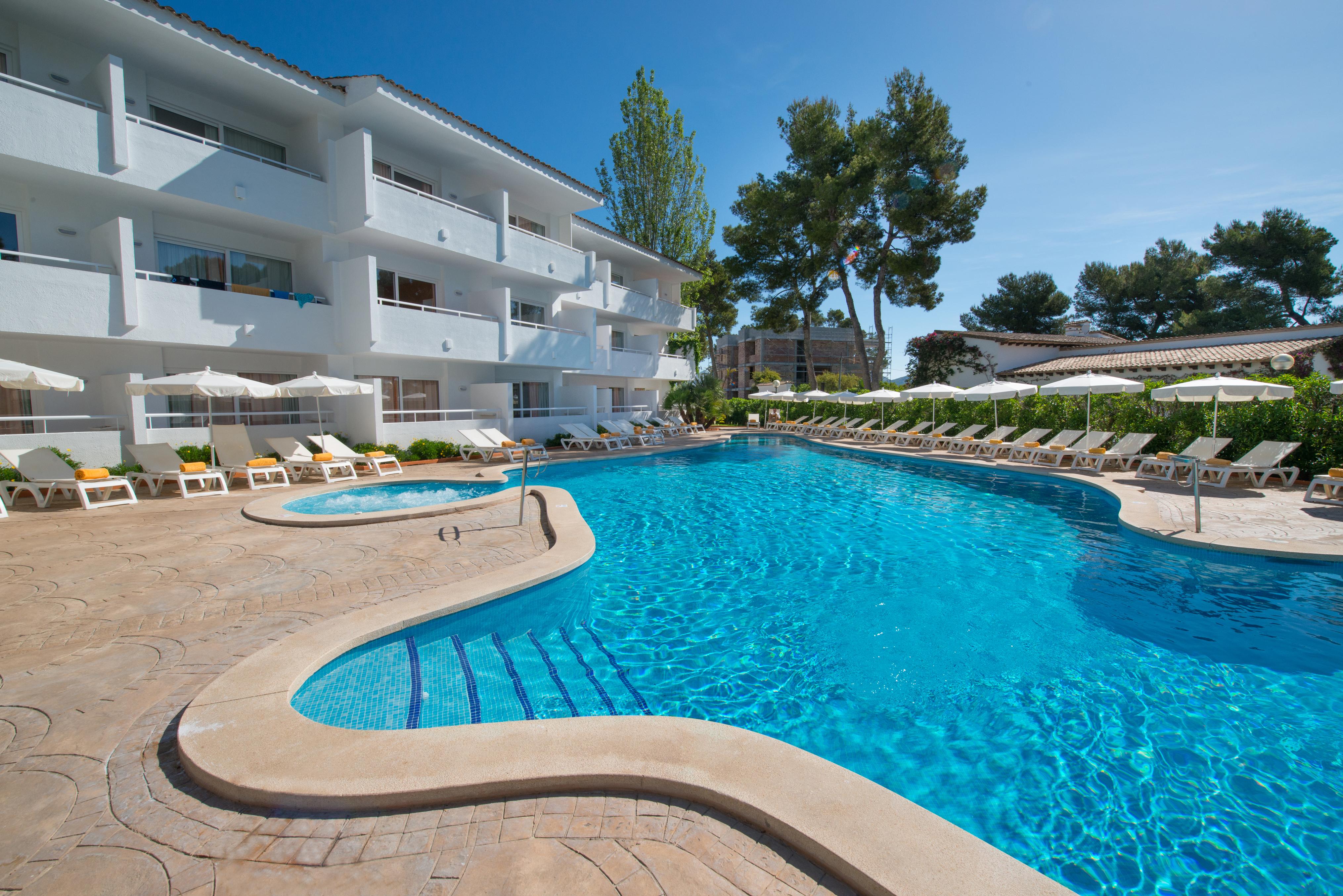 Iberostar Waves Ciudad Blanca Hotel Алкудия Екстериор снимка